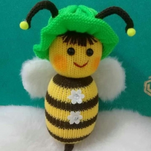 خرید و قیمت عروسک بافتنی طرح زنبور از آف ایران