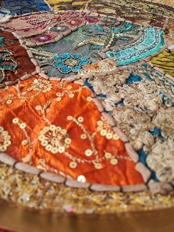 خرید و قیمت رومیزی سنتی گرد کد 04 از آف ایران
